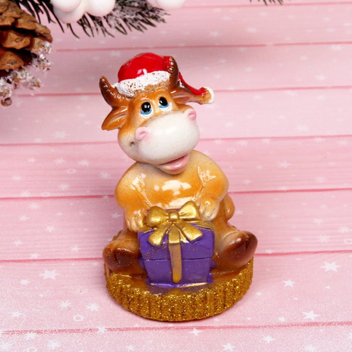 Копилка СГ "Бычок Дымок новогодний" 8см арт.541-317 Копилка СГ "Бычок Дымок новогодний" 8см арт.541-317