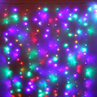 Гирлянда эл.д/улицы занавес Дождь 2*1,5м 320LED (св.провод) цв.мульти мерц. арт.183-083 Гирлянда эл.д/улицы занавес Дождь 2*1,5м 320LED (св.провод) цв.мульти мерц. арт.183-083